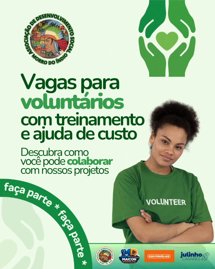 Jovem negra posando para a câmera ao lado de textos sobre voluntariado e marcas dos realizadores.